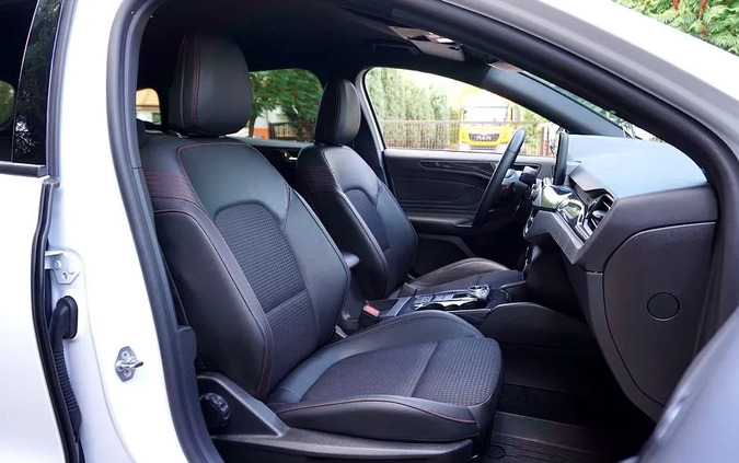 Ford Focus cena 71700 przebieg: 160000, rok produkcji 2019 z Płock małe 781